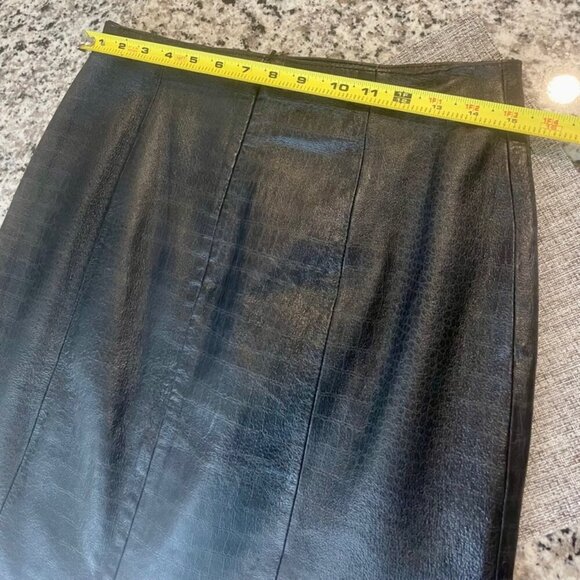 GENUINE BLACK LEATHER COCODRILE STAMP MIDI PENCIL SKIRT SZ 8 PREPPY EMO GOTHIC - Picture 3 of 16